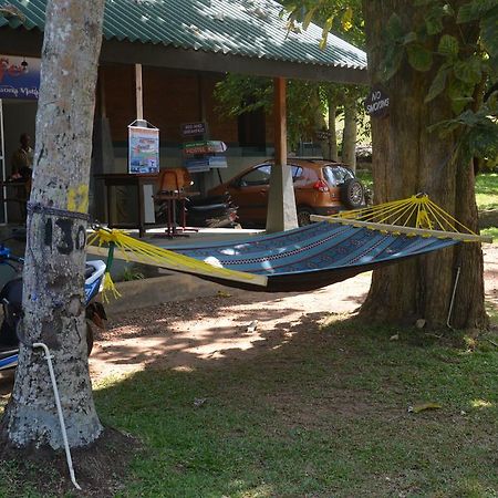 Jungle Beach Hostel Unawatuna Exterior photo